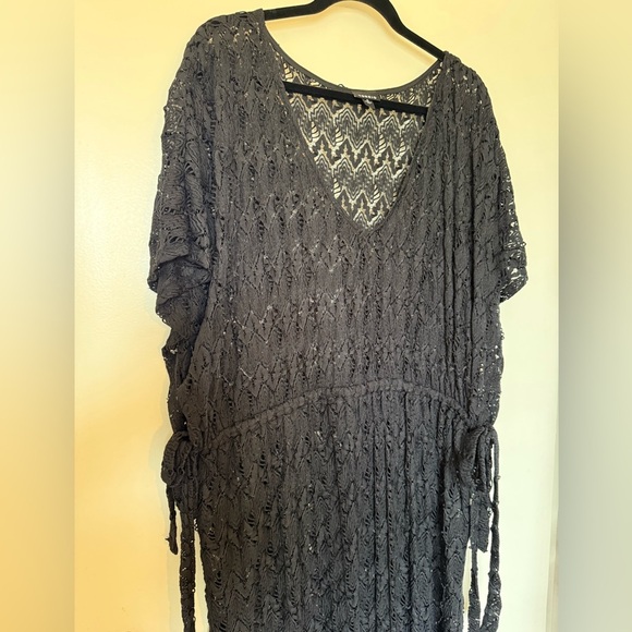 NWOT Torrid Short Sleeve Black Lace Maxi V-Neck Dress/Bathing Suit Cover Up 4X - Picture 2 of 8